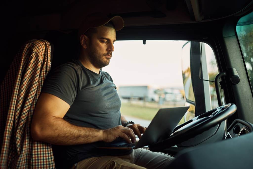 How Learning Management Systems Reduce Training Times And Costs For Truck Drivers 